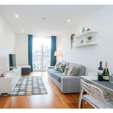 The Most Central Apartment In Κάρντιφ Εξωτερικό φωτογραφία