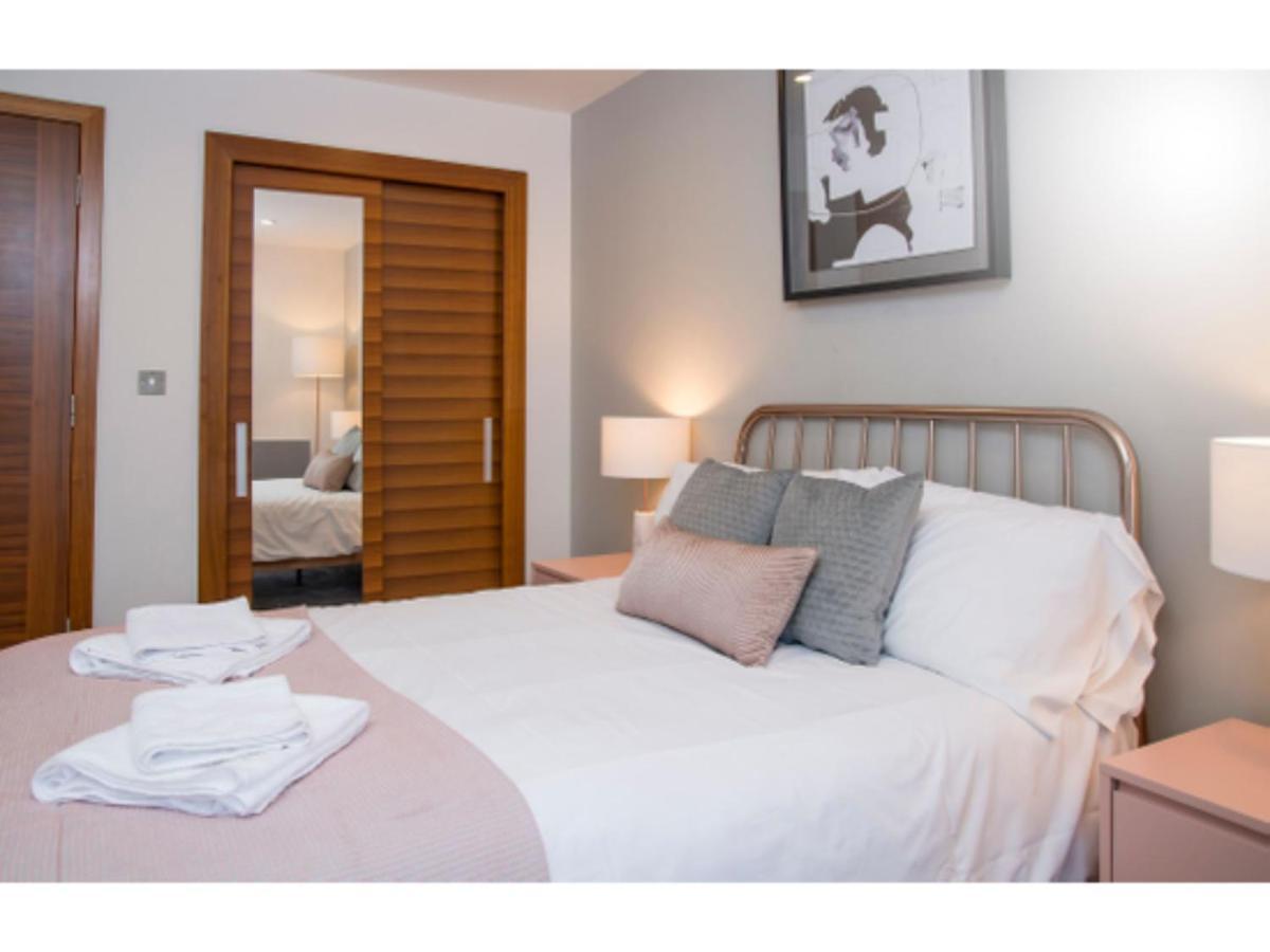 The Most Central Apartment In Κάρντιφ Εξωτερικό φωτογραφία