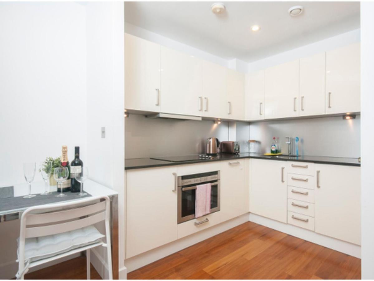 The Most Central Apartment In Κάρντιφ Εξωτερικό φωτογραφία
